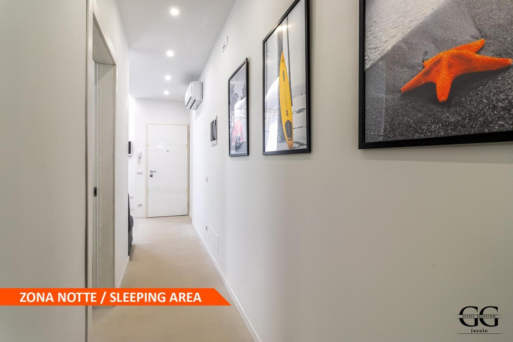 Gigi House -Appartamento Piazza Mazzini- 200M Dal Mare Лидо ди Йезоло Екстериор снимка