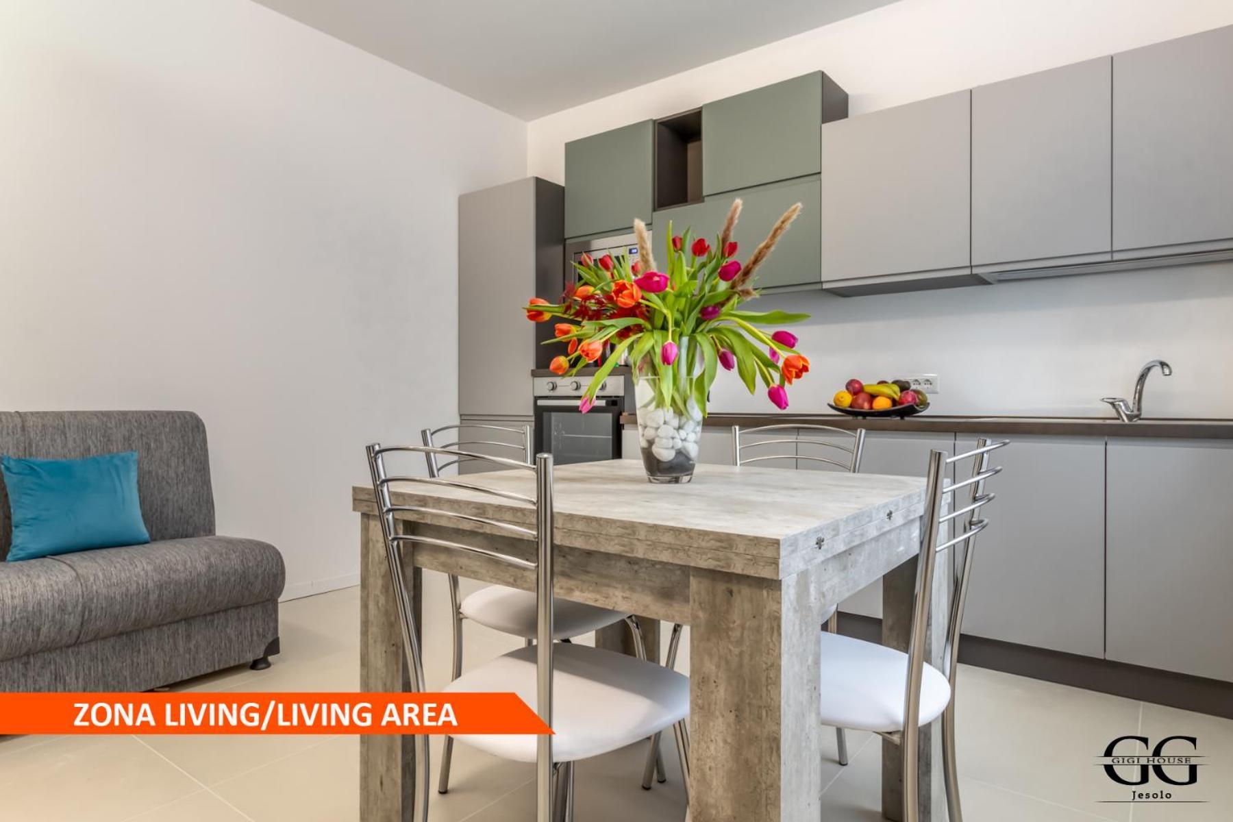 Gigi House -Appartamento Piazza Mazzini- 200M Dal Mare Лидо ди Йезоло Екстериор снимка